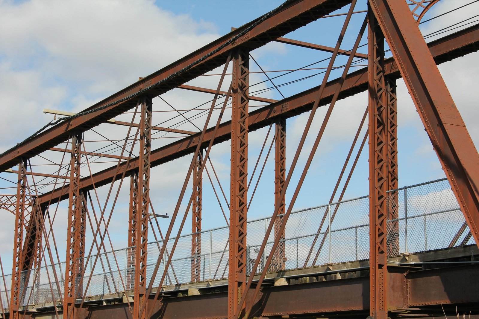 Vertical member detail